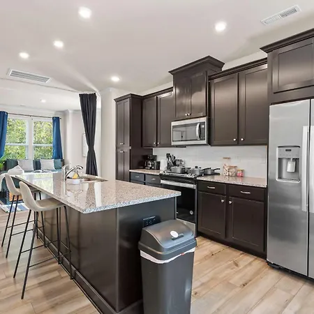 Holiday home 3br Townhouse King Bed Rooftop Uptown Clt