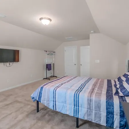 Peaceful 3br House With Ac Charlotte