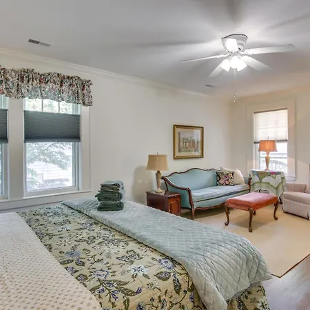 Walk To Dtwn! Historic & Elegant Gem In Holiday home