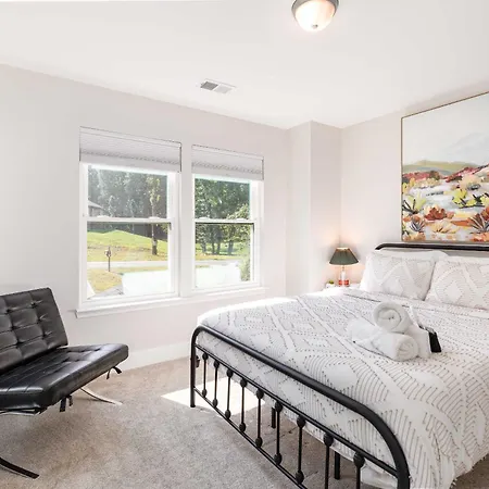New Listing! Sleeps 11 - Fenced In Backyard *