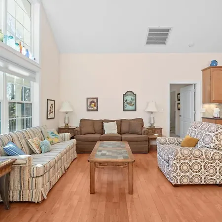 Cozy Cove Flying Squirrel Holiday home