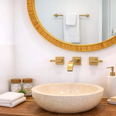 Holiday home Teeni Santorini Rooftop Lounge Sauna & Hot Tub