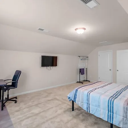 Peaceful 3br House With Ac