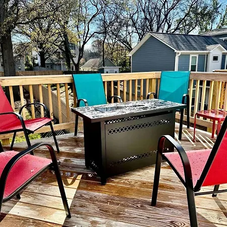 Holiday home Radiant Urban Vacation Sanctuary Near Catawba River In North Carolina *
