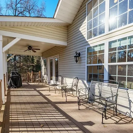 Cozy Cove Flying Squirrel Holiday home *