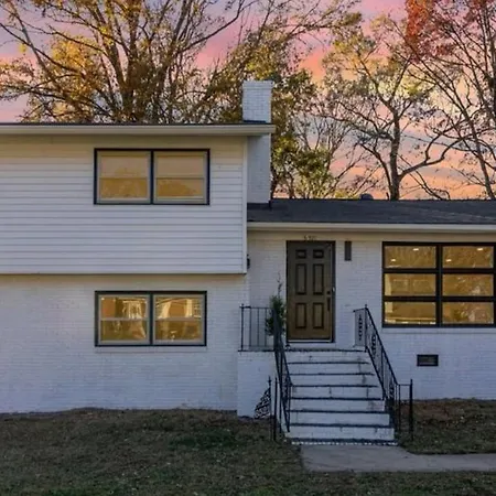 Brand New Stylish 5br3ba 15mins Clt Downtown * Charlotte