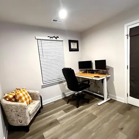 Private In Modern Townhome * Charlotte