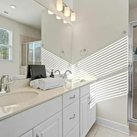 3br Townhouse King Bed Rooftop Uptown Clt Holiday home *