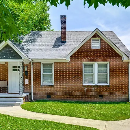 Duplex Close To Uptown And Sports Charlotte