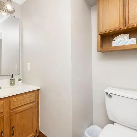 Large Group Paradise - Blocks From Uncc *