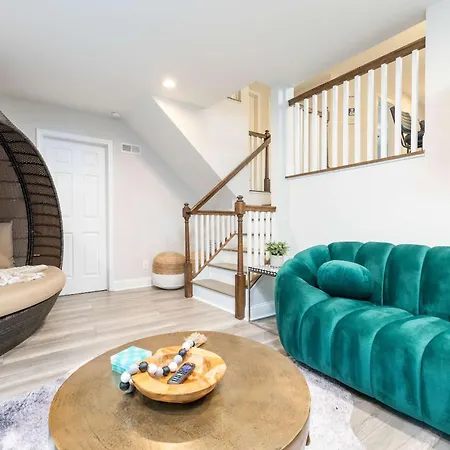 Charming & Cozy 4br In Southpark