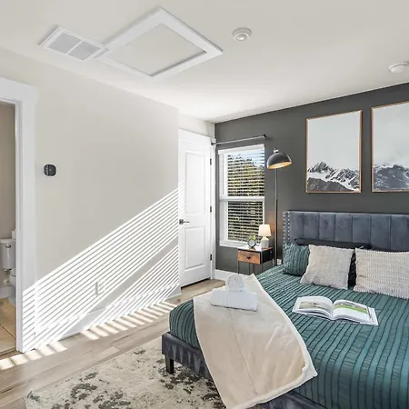 3br Townhouse King Bed Rooftop Uptown Clt *