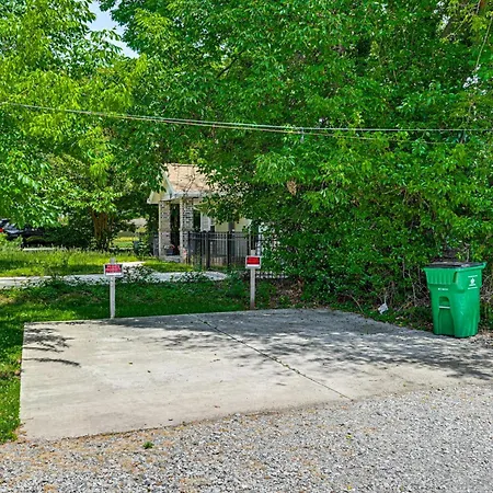 Duplex Close To Uptown And Sports