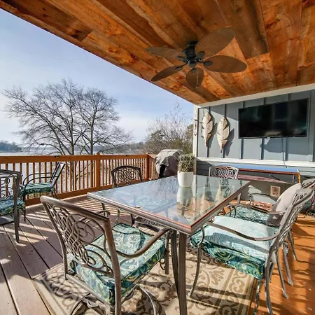 Holiday home Du - Lakefront Retreat Charlotte