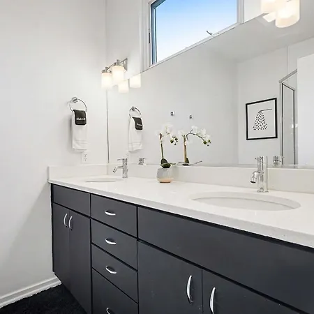 New! Minutes To Uptown Clt W King *