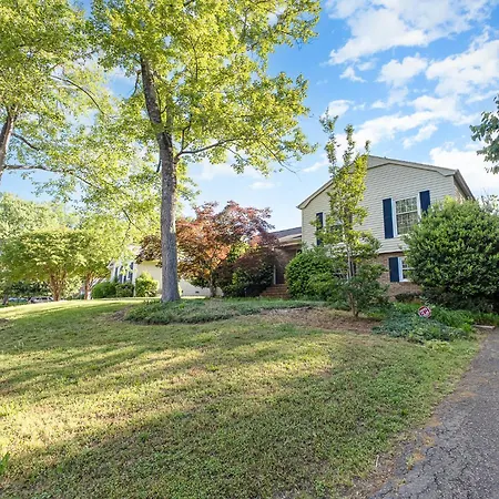 Close 2 Southpark Pet Friendly W Fenced-in Yard Holiday home