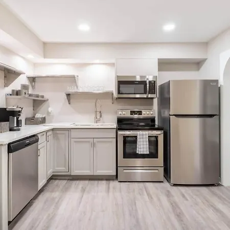 W/ Spacious Outdoor Space *