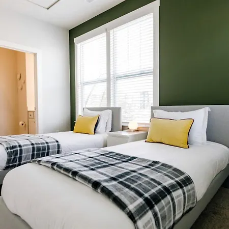 Radiant Urban Vacation Sanctuary Near Catawba River In North Carolina *