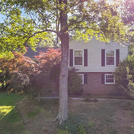 Close 2 Southpark Pet Friendly W Fenced-in Yard Holiday home