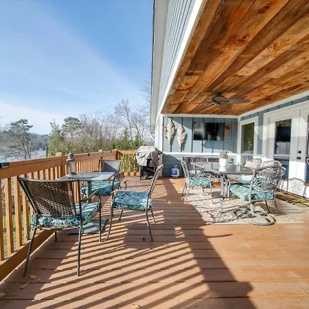 Du - Lakefront Retreat Holiday home Charlotte