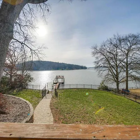 Holiday home Du - Lakefront Retreat Charlotte