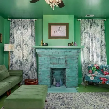 Bohobagh A Vibrant Experience Fully Fenced And Gated For Privacy Charlotte