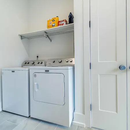 New Listing! 3br With King And Fenced In Yard Holiday home *