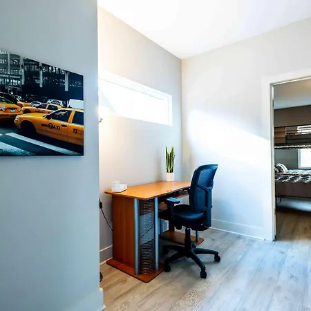 Holiday home Family-friendly 4br W Bunk Beds & Outdoor Grill