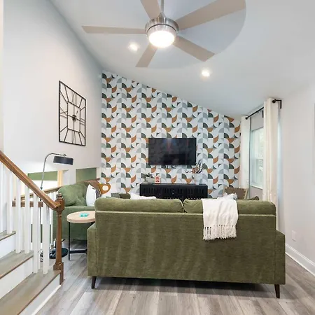 Charming & Cozy 4br In Southpark Holiday home Charlotte
