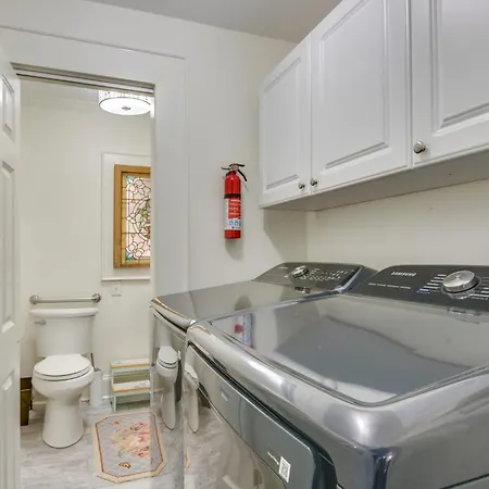 Walk To Dtwn! Historic & Elegant Gem In Holiday home *