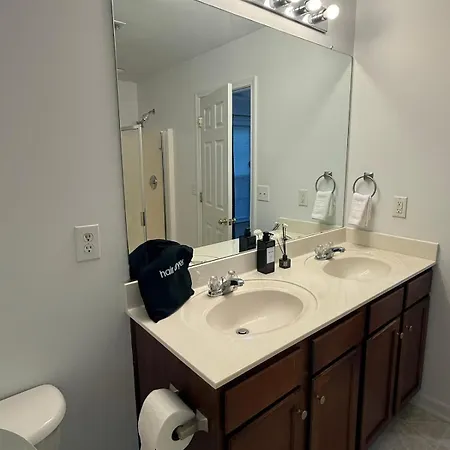 Holiday home Luxe 3br 1 King 1 Queen Near Uncc & Concord Mills