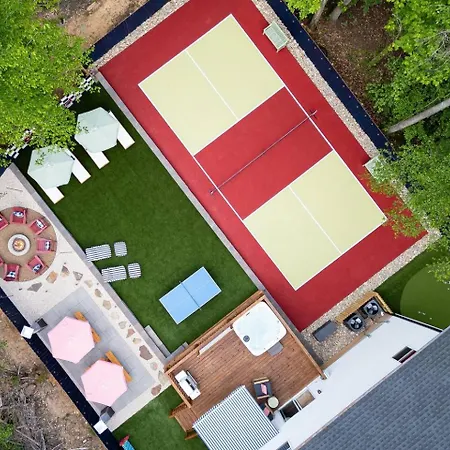 New! Hottub+pickleball+gameroom+movies+golf+games * Charlotte