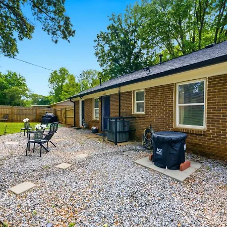 Uptown 3br Oasis - Ice Bath, Firepit, Private Yard