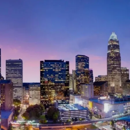 Holiday home Near Uptown & Minutes To Hospital, Free Wi-fi, Coffee & Gym Charlotte