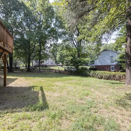 Cozy Single-story Near Pineville Hospital, Games