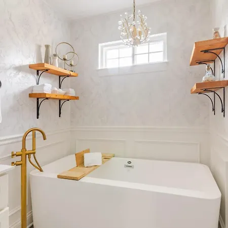Holiday home Venetian Pool Hot Tub Sauna And Cold Plunge