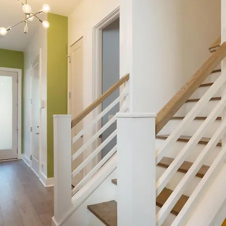 Charming 3br With Patio Charlotte