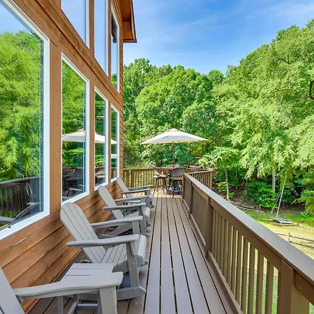 Holiday home Hot Tub, Dock, Game Room! Stunning Wylie