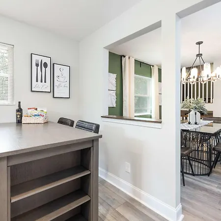 Charming & Cozy 4br In Southpark