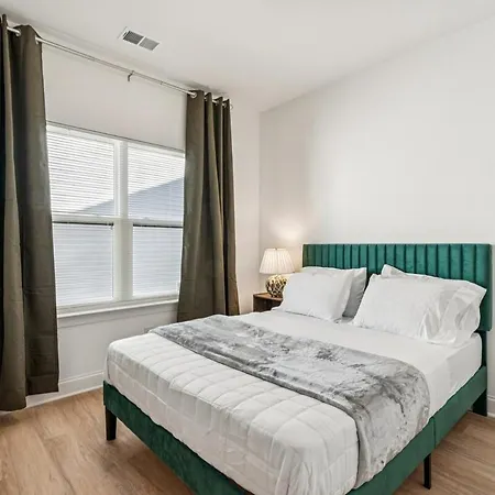 Southern Two Towns Large Group Holiday home *