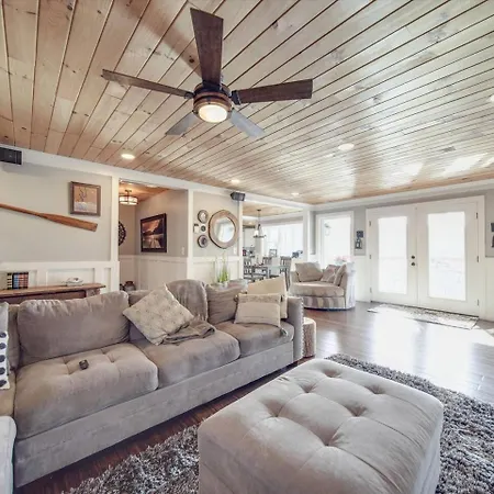Du - Lakefront Retreat Charlotte