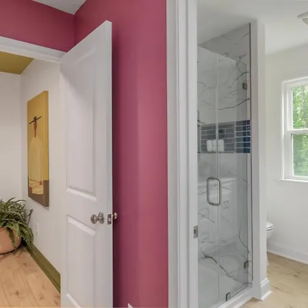 New! Hottub+pickleball+gameroom+movies+golf+games *