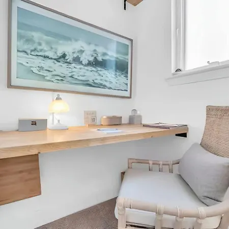 Holiday home Urban Retreat Walk To Stadiums & Uptown, Including Parking & Gym