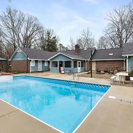 Poolside Paradise In The Heart Of *