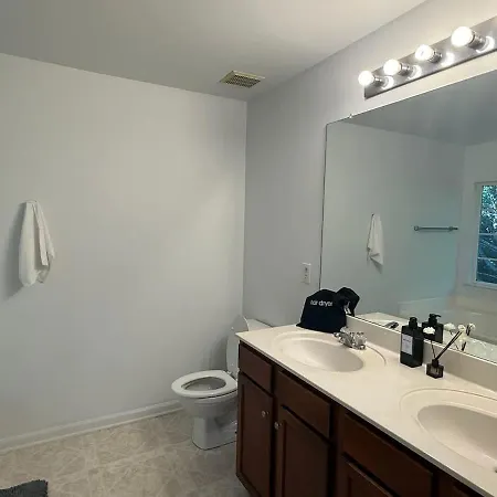 Luxe 3br 1 King 1 Queen Near Uncc & Concord Mills * Charlotte