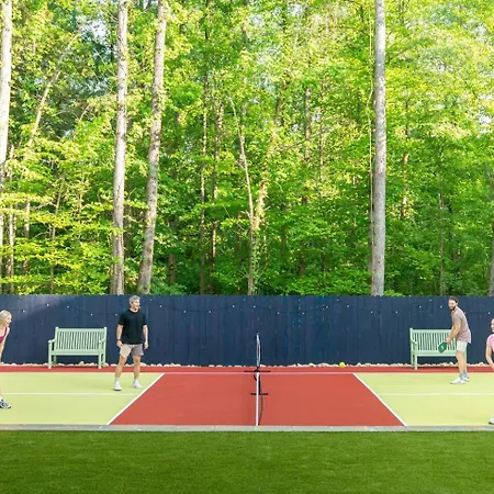 Holiday home New! Hottub+pickleball+gameroom+movies+golf+games