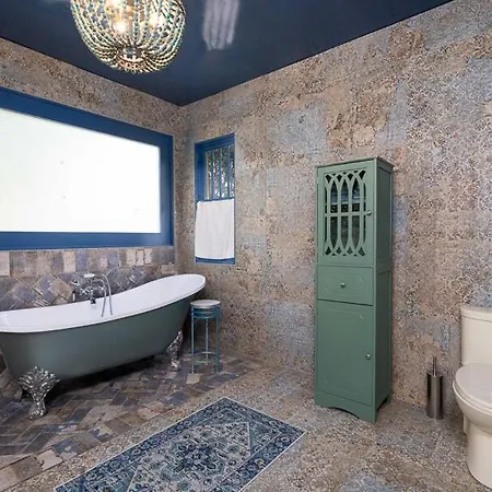 Bohobagh A Vibrant Experience Fully Fenced And Gated For Privacy Holiday home