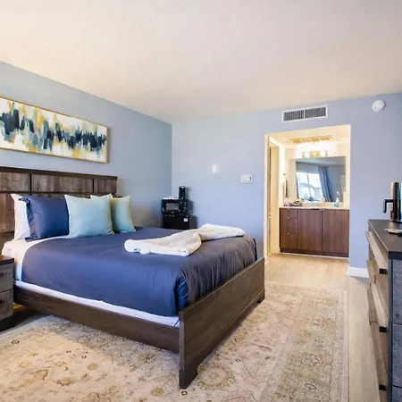 Near Uptown & Minutes To Hospital, Free Wi-fi, Coffee & Gym Holiday home Charlotte