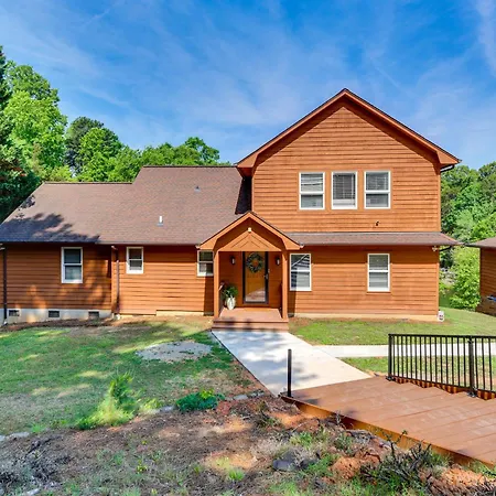 Holiday home Hot Tub, Dock, Game Room! Stunning Wylie *