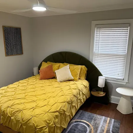 Holiday home Charming In South End -historic Wilmore *